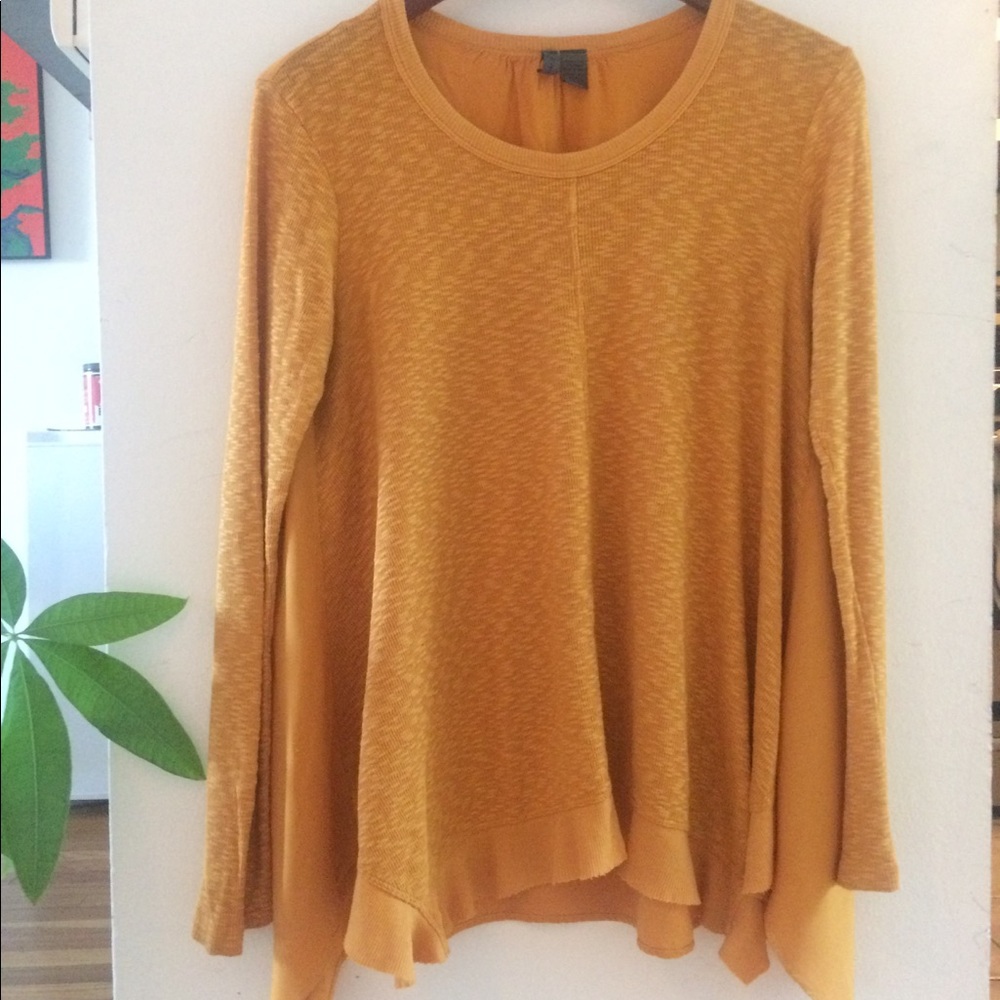 Left of Center Anthropologie gold tunic top